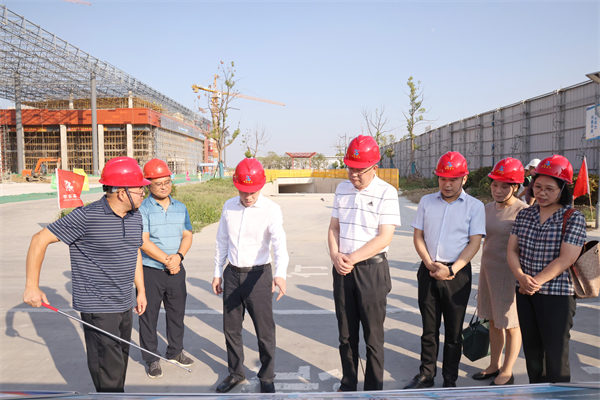 合肥市经开区党工委书记、管委会主任秦远望一行到新桥国际医院考察调研