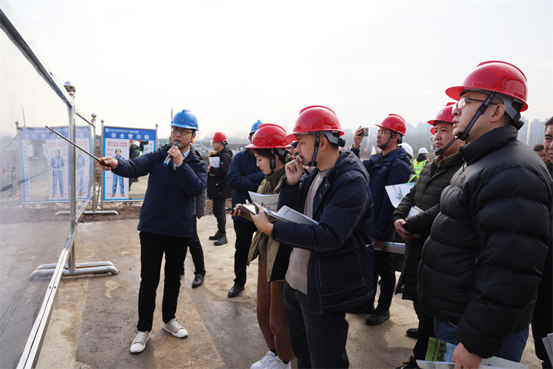 25家媒体聚焦合肥新桥机场S1线寿县段建设项目