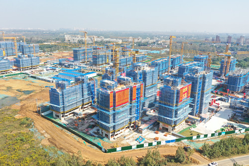 集团承建的庐阳区清澜苑项目1标段全面封顶