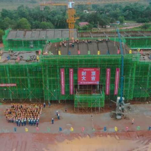 集团参建的马西铁路MXTJ-01标站区调度运营中心综合楼 主体结构顺利封顶