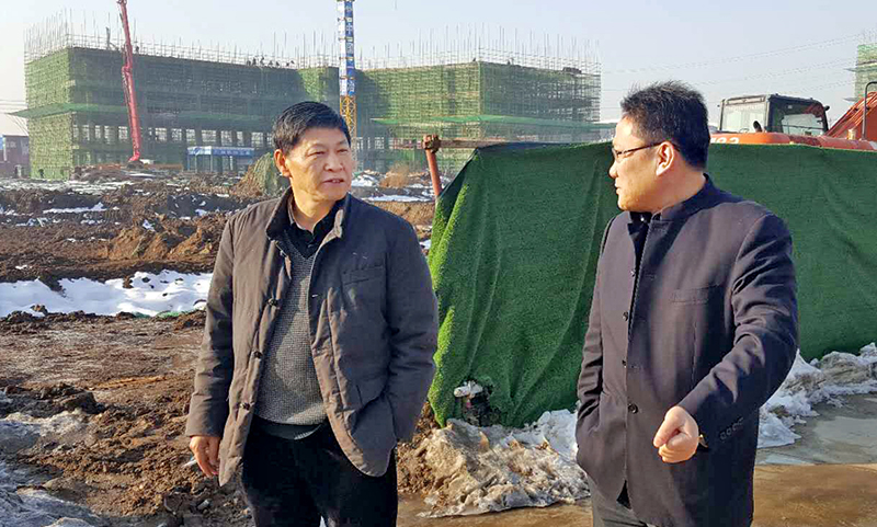 董事长常前仓到临泉在建项目考察指导